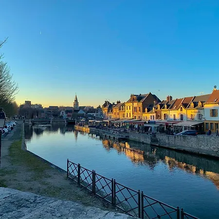 The Four, White House Amiens Henriville Lägenhet Amiens