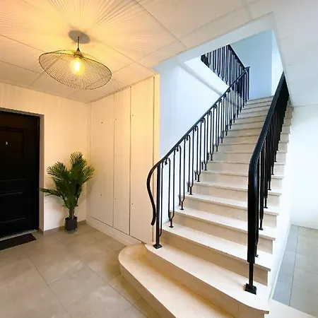 The Four, White House Amiens Henriville شقة أميا